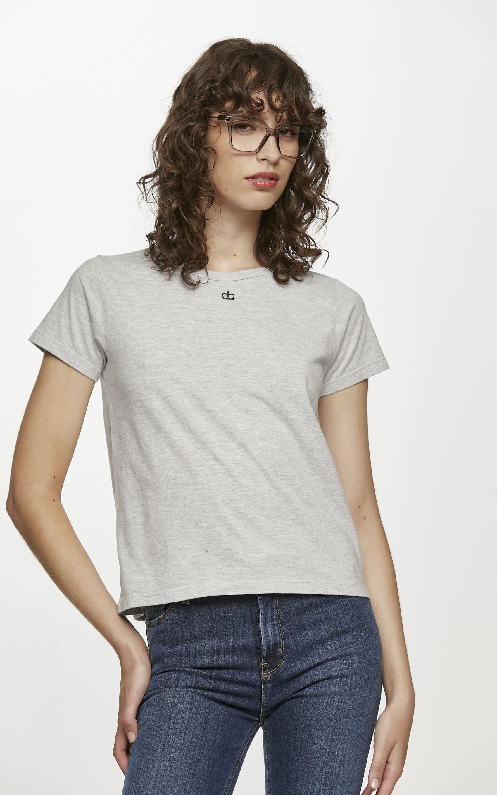 Remera cuello redondo gris