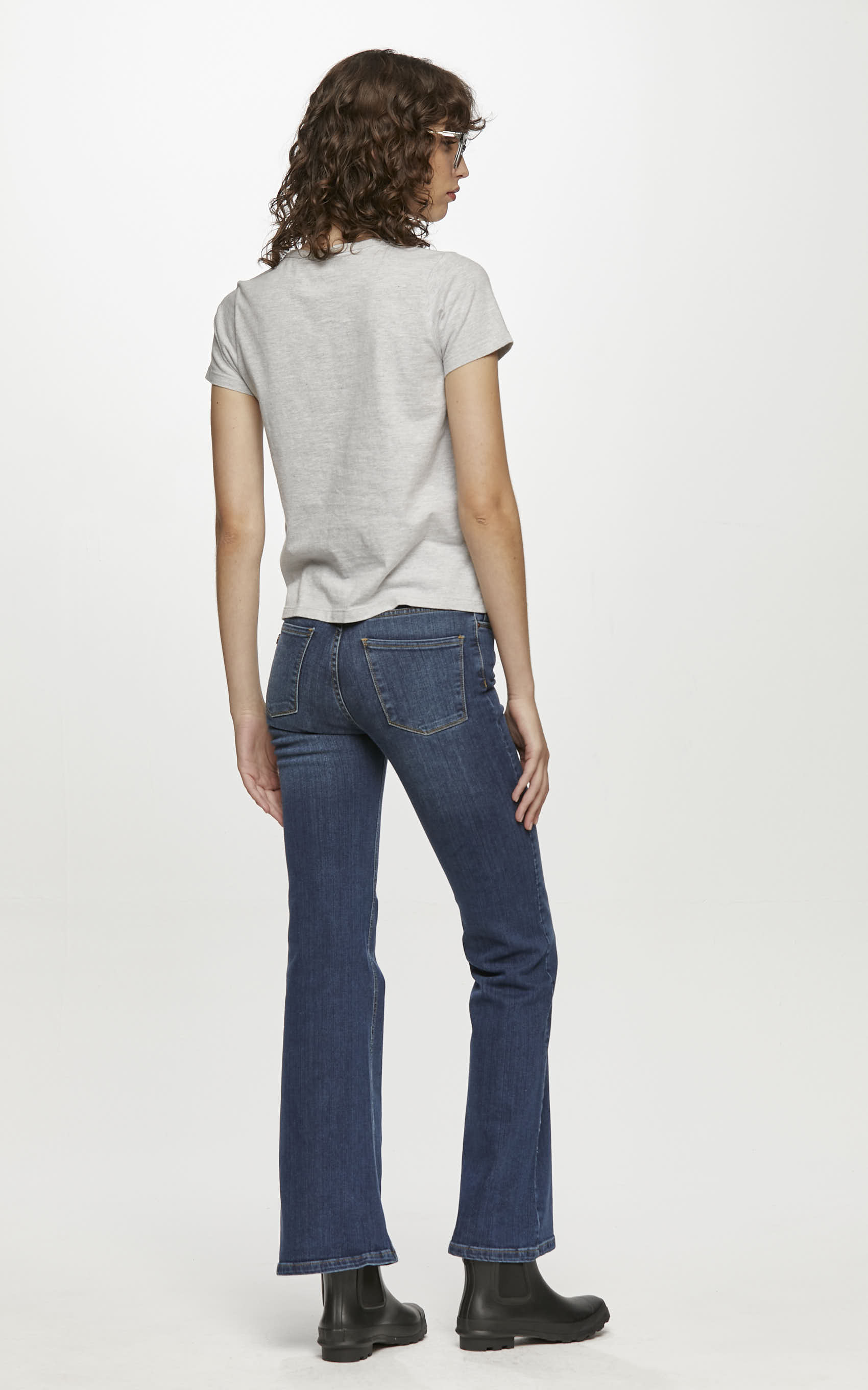 Remera cuello redondo gris